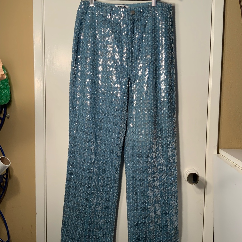 NWOT..AMYLYN… Sequin Pants